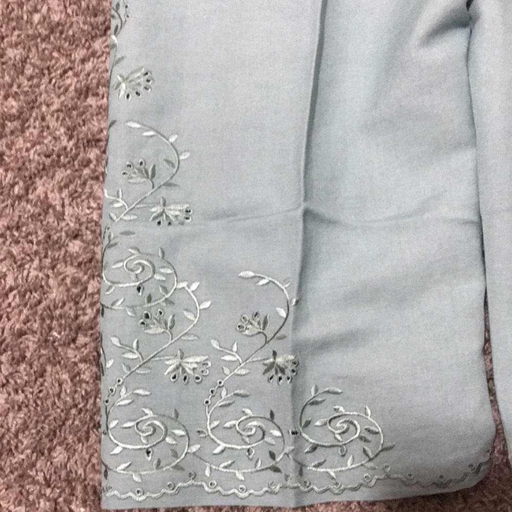 Women Aqua Embroidered linen Pants with back elastic waist for great fit NWT - Picture 3 of 5